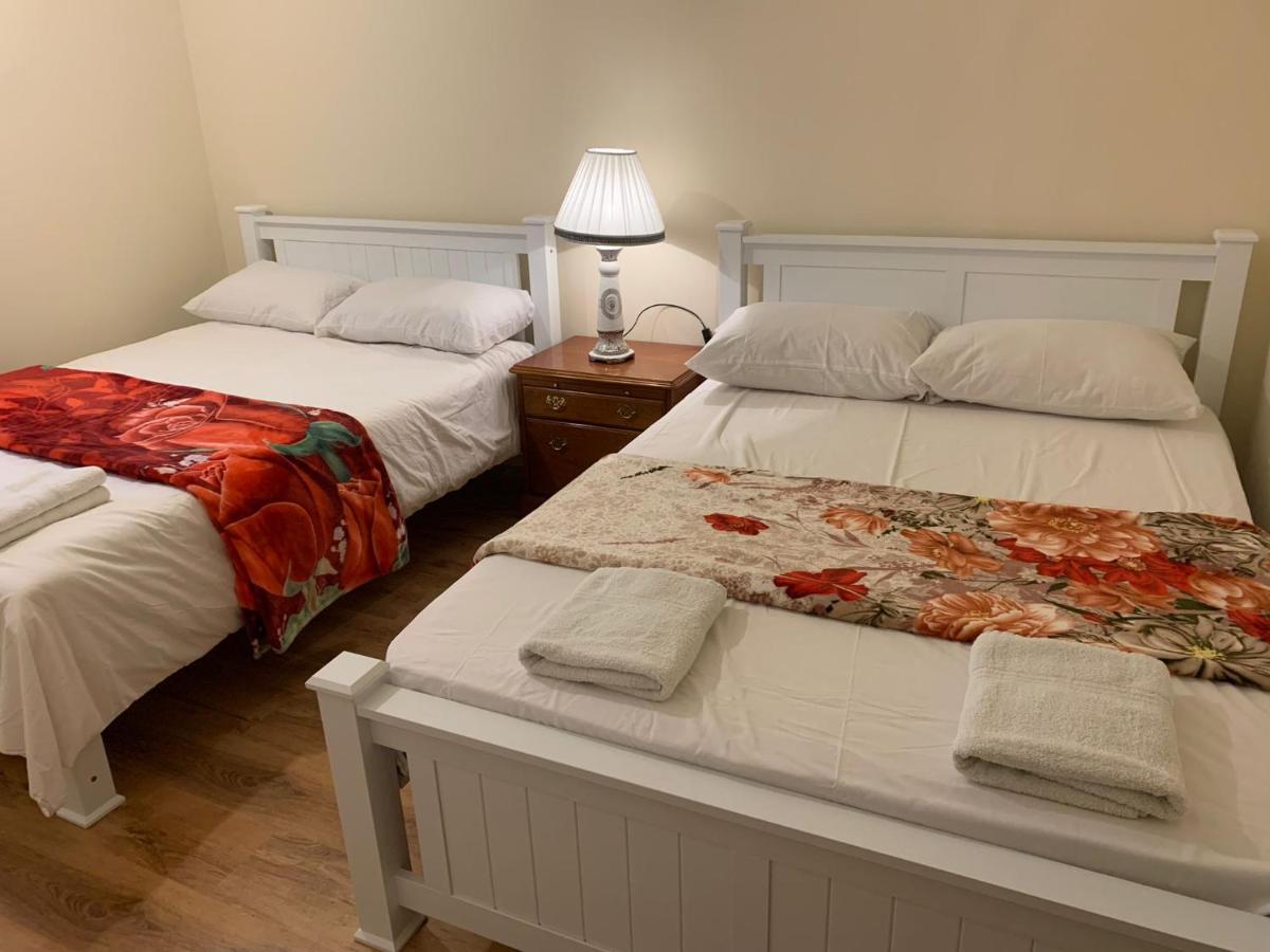 Two Bed Holiday Apartment London Exterior photo